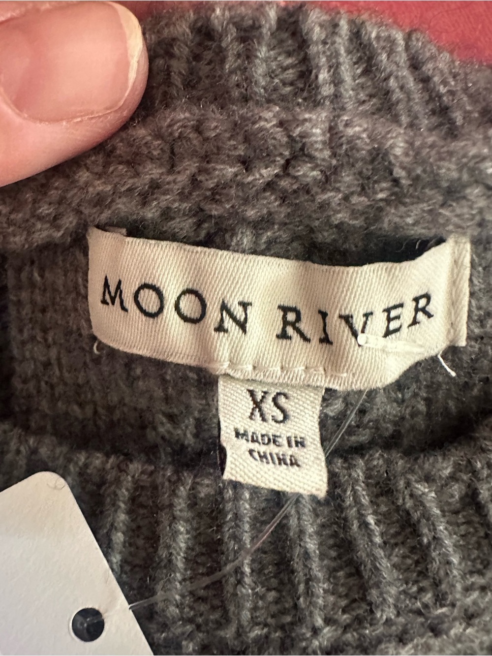 Moon River Charcoal Cable-Knit Cropped Crew Sweater - Picture 3 of 3